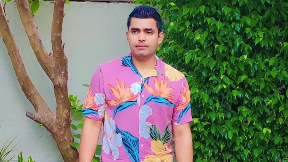 Pakistani Cricketer Umar Akmal Steps Out In A Pink Floral Shirt.  Internet Says He ‘Looks Like Barbie’